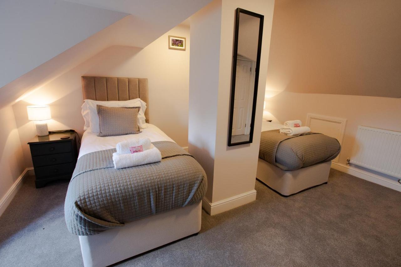 Woodfalls Inn Redlynch  Extérieur photo