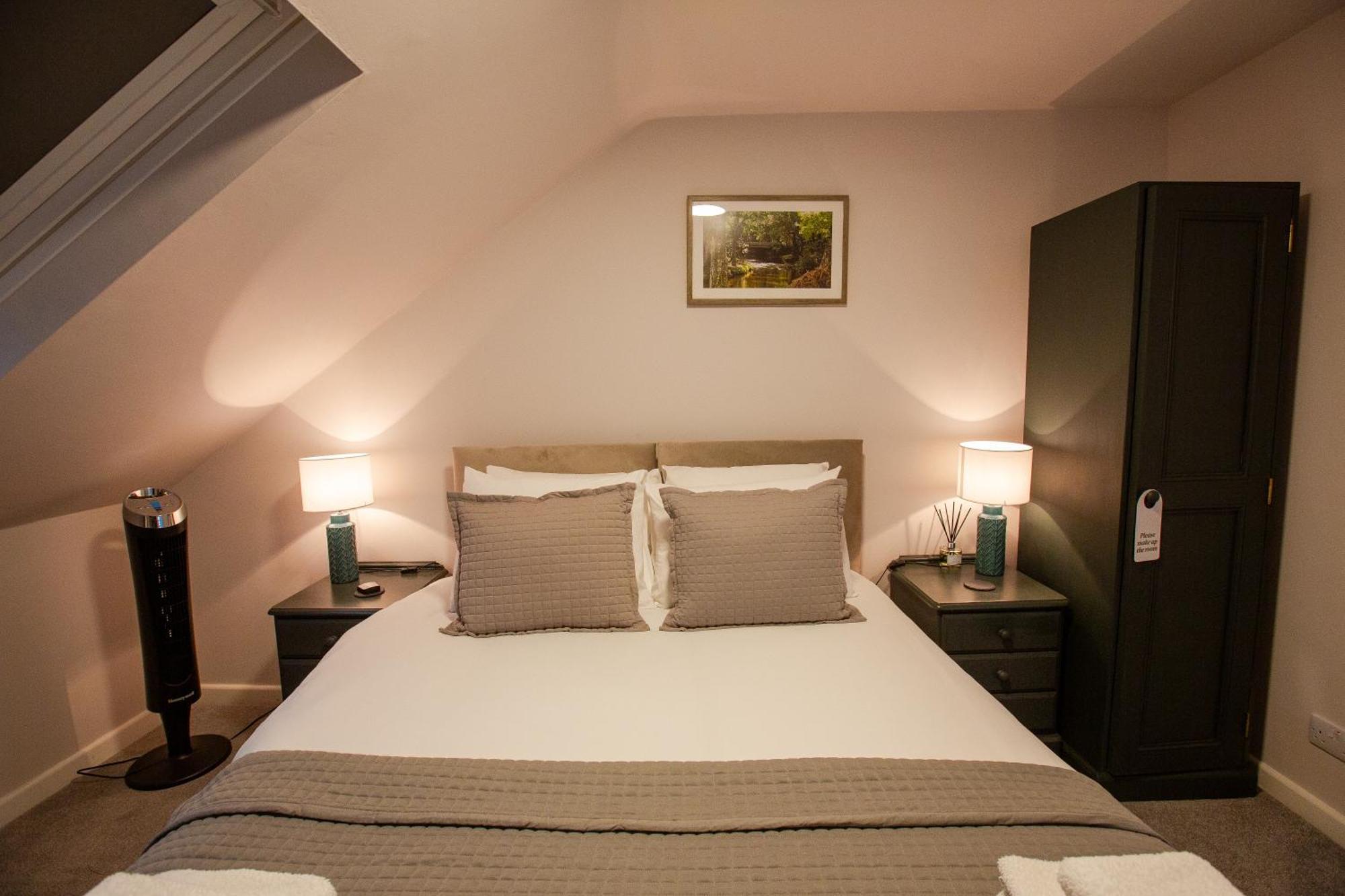 Woodfalls Inn Redlynch  Extérieur photo